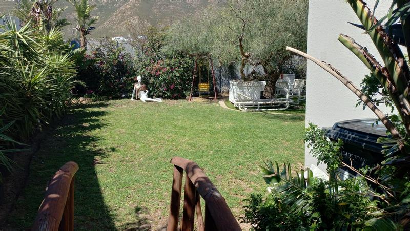 2 Bedroom Property for Sale in Gordons Bay Western Cape